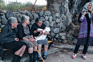 Έφυγε από τη ζωή σε ηλικία 93 ετών χθες και η Αιμιλία Καμβύση, μια από τις τρεις «γιαγιάδες της Συκαμνιάς».