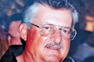 «Έφυγε» ο Εμμ. Κυπράκης