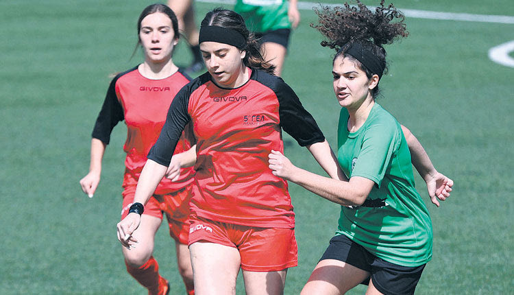  Φάση από το παιχνίδι του 5ου ΓΕΛ με το 2ο Ρεθύμνου