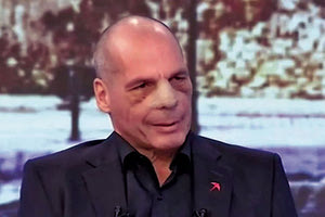 Τηλεοπτική συνέντευξη μετά τη σε βάρος του επίθεση έδωσε ο Γιάνης Βαρουφάκης