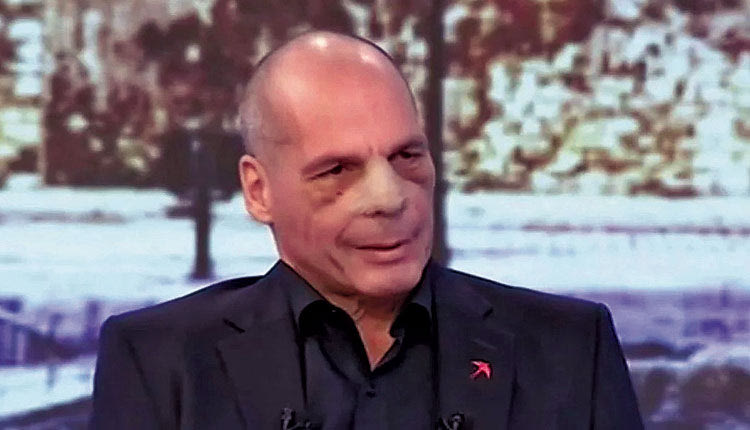 Τηλεοπτική συνέντευξη μετά τη σε βάρος του επίθεση έδωσε ο Γιάνης Βαρουφάκης