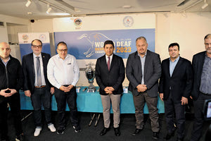 Οι κ. Βαρδαβάς, Έντρες, Στουφής, Αυγενάκης, Σταυρακάκης, Συριγωνάκης, Μαρκάκης στη χθεσινή κλήρωση