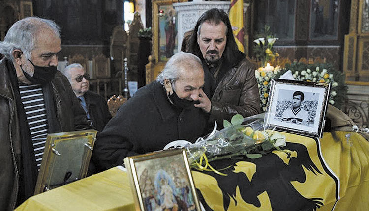 Αποχαιρέτησαν τον Μίμη Παπαϊωάννου…