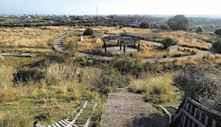 Ο χώρος της πρώην χωματερής στην περιοχή Σκαφιδαρά, όπου το πάρκο που είχε διαμορφωθεί λεηλατήθηκε 