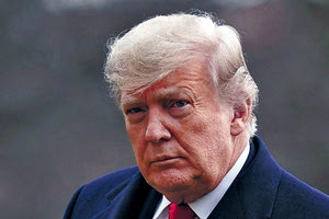 Σε εγρήγορση καλεί τους φίλους του ο πρώην πλανητάρχης Ντόναλντ Τραμπ