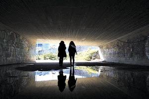 Το ντοκιμαντέρ για την ενδοοικογενειακή βία με έμφαση στην σεξουαλική κακοποίηση μιας ανήλικης, σε παραγωγή του Cretalive.gr