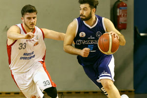 Φάση από το παιχνίδι ΟΑΧ - «Ηράκλειο» (φωτό athlitiko.gr)