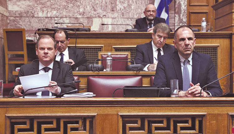Παράλληλοι μονόλογοι από τους υπουργούς