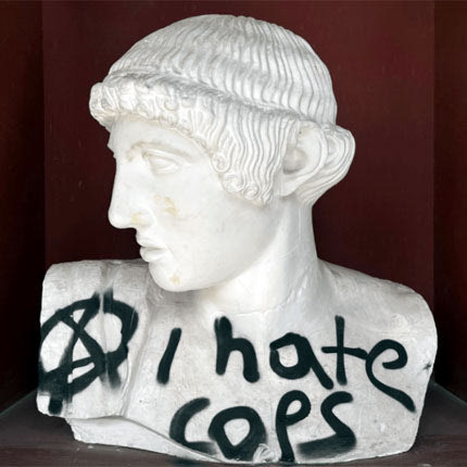 Τραγική χώρα! Εκόνες που προκαλούν θλίψη, από το Εθνικό Μετσόβιο Πολυτεχνείο, ανάρτησε στα social media ο Μεγακλής Ρογκάκος.