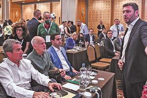 Σκληρή κόντρα μεταξύ ΠΑΣΟΚ και Ανδρέα Λοβέρδου