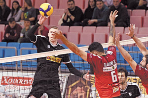 Ο Μπλούμπεργκς σε φάση από το ματς του ΟΦΗ στην Ορεστιάδα