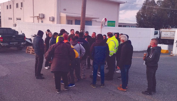 Σήμερα το απόγευμα πραγματοποιείται Γενική Συνέλευση στο Εργατικό Κέντρο 
για τις εξελίξεις στο θέμα των συμβασιούχων