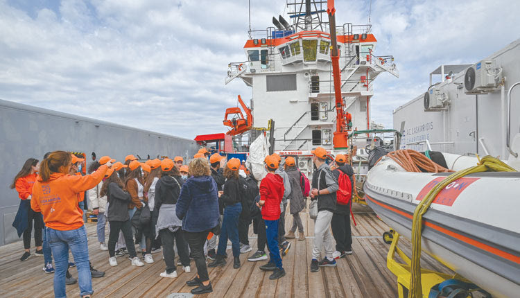 Οι μαθητές είχαν την ευκαιρία να δουν από κοντά πώς είναι μία ημέρα δράσης στον «Τυφώνα»
