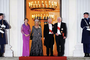 Την πρώτη του επίσημη επίσκεψη ως βασιλιάς πραγματοποίησε ο Κάρολος συνοδευόμενος από τη σύζυγό του, Καμίλα, στη Γερμανία