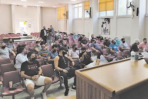 εκπρόσωποι επισιτισμού – τουρισμού και διασκέδασης στο Εργατικό Κέντρο Ηρακλείου