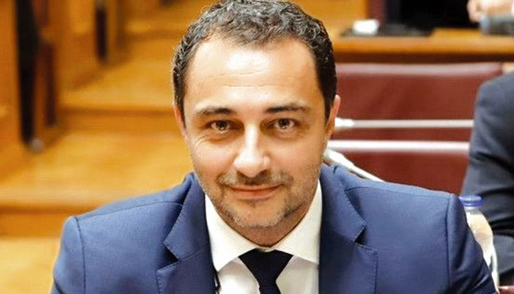 βουλευτής της ΝΔ Μάξιμος Σενετάκης