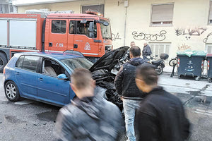 Όχημα “λαμπάδιασε” στη λεωφόρο Γ. Παπανδρέου