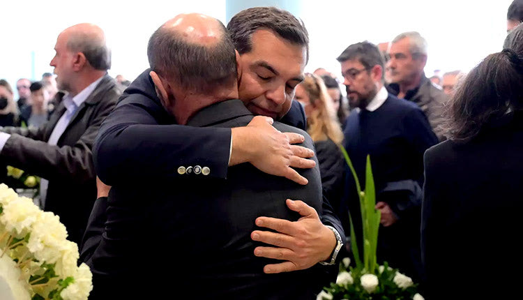 ο Τσίπρας στην κηδεία του Βάιου Βλάχου