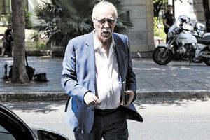 Στόχος αγνώστων και ο Δ. Βίτσας