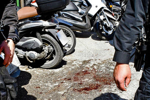 Τον μαχαίρωσαν έξω από το Εφετείο