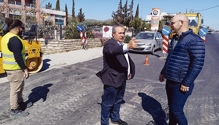 Αυτοψία στα έργα της Μεσαράς O αντιπεριφερειάρχης Τεχνικών Έργων Νίκος Σκουλάς