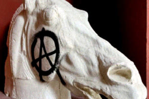 βανδαλισμοί του ιστορικού κτιρίου του ΕΜΠ