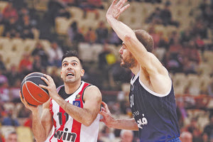 Φάση από το ματς Ολυμπιακός-Καρδίτσα