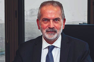 Το έχουμε ξαναπεί, αλλά τώρα είναι κάτι παραπάνω από βέβαιο ότι θα πάμε σε δεύτερες κάλπες και στο μεσοδιάστημα υπηρεσιακός πρωθυπουργός θα είναι ένας εξαιρετικός δικαστικός, ο Ιωάννης Σαρμάς!