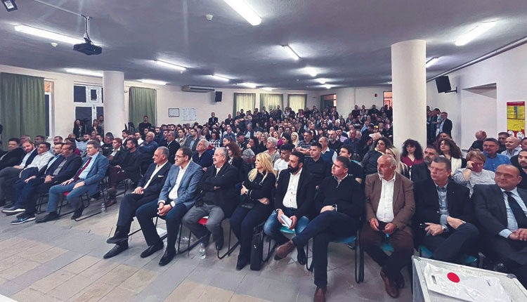 Για τον τουρισμό, τα προβλήματα και τις προοπτικές μίλησαν χθες σε εκδήλωση που οργάνωσαν στη Χερσόνησο η πρώην υπουργός Όλγα Κεφαλογιάννη και ο υποψήφιος με τη ΝΔ Κώστας Κεφαλογιάννης.