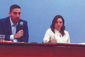 Για τον τουρισμό, τα προβλήματα και τις προοπτικές μίλησαν χθες σε εκδήλωση που οργάνωσαν στη Χερσόνησο η πρώην υπουργός Όλγα Κεφαλογιάννη και ο υποψήφιος με τη ΝΔ Κώστας Κεφαλογιάννης.