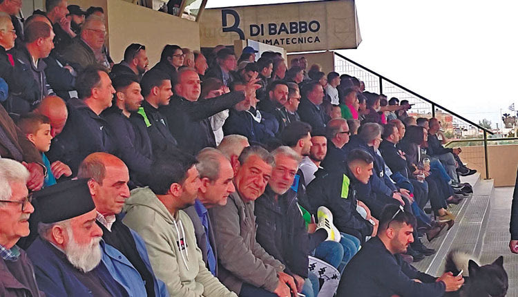 Γέμισε το γήπεδο των Αρχανών ο κόσμος του Γιούχτα