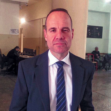 «Στρεφόμαστε κατά του Δήμου Ηρακλείου αποκλειστικά, διότι ο Δήμος Ηρακλείου έχει την αντικειμενική ευθύνη για την πτώση του δένδρου και όλο το συμβάν» δήλωσε ο δικηγόρος της οικογένειας 
κ. Βαγγέλης Στρατουδάκης
