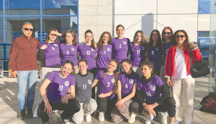 Τα κορίτσια του 11ου ΓΕΛ που προκρίθηκαν στους τελικούς των Λυκείων Ελλάδας
