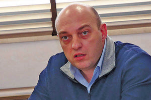 Τη θέσπιση σχολείου για την εκπαίδευση των εργαζομένων στην Υπηρεσία Καθαριότητας κρίνει αναγκαία ο αντιδήμαρχος Ηρακλείου, Κώστας Βαρδαβάς, τονίζοντας πως η δουλειά αυτή δεν είναι πλέον για ανειδίκευτους εργάτες.