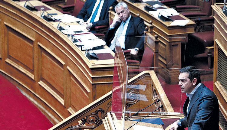 Σκληρή κόντρα στη Βουλή μεταξύ ΣΥΡΙΖΑ και Νέας Δημοκρατίας με φόντο το «κόμμα Κασιδιάρη».