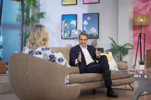 Διαφορετικός, χαλαρός χθες στην Ελεονώρα Μελέτη ο Μητσοτάκης.