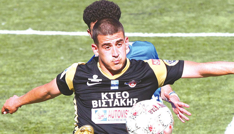 Φάση απο το δραματικό παιχνίδι Αλμυρός - Εθνικός με πρωταγωνιστή τον Φυτόπουλο