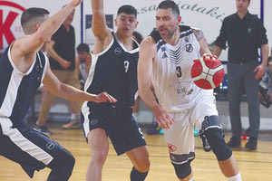 Με ένα καθοριστικό τρίποντο ο Λιανός «έσπρωξε» τον ΟΦΗ στη νίκη-παραμονή