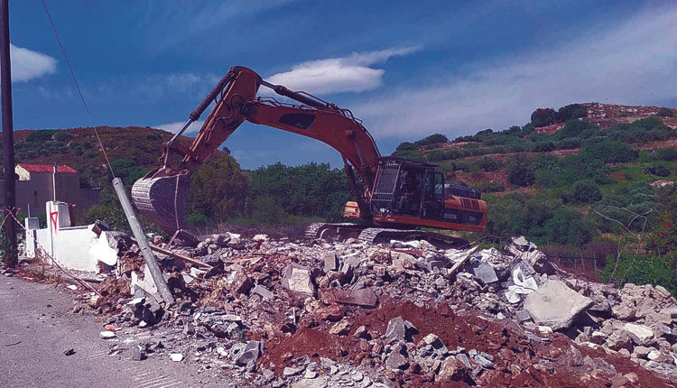 ΚΛΙΜΑΚΙΟ ΣΤΟΝ ΔΗΜΟ ΜΙΝΩΑ 
Τι θα γίνει με τις κατεδαφίσεις 