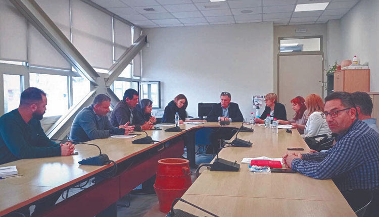 Από τη συνάντηση με το κλιμάκιο στο Δήμο Μινώα