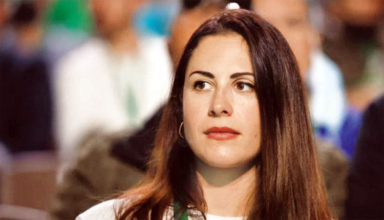 Απαντήσεις για όλα δίνει η ίδια η Ελένη Χρονοπούλου