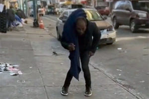 Η χρήση της ξυλαζίνης έχει πάρει ανεξέλεγκτες διαστάσεις στις Ηνωμένες Πολιτείες, σε σημείο που ο Λευκός Οίκος να την έχει χαρακτηρίσει "αναδυόμενη απειλή". Εδώ και αρκετούς μήνες βίντεο δείχνουν χρήστες ξυλαζίνης να περπατούν αργά, με το κεφάλι κάτω, σαν ζόμπι. Μια κατάσταση που προκαλεί ανησυχία σε Γαλλία και Ευρώπη