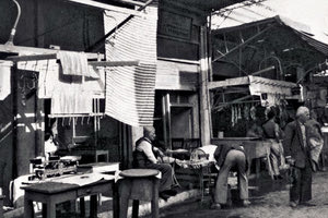 ΦΩΤΟΗΜΕΡΑΣ: Στην αγορά του Ηρακλείου το 1955 (φωτογραφία Otto Spegner).