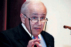 Την τελευταία του πνοή σε ηλικία 79 ετών άφησε ο σερ Βασίλειος Μαρκεζίνης, γιος του πολιτικού Σπύρου Μαρκεζίνη.