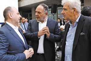 Ο Κουράκης και τα έργα