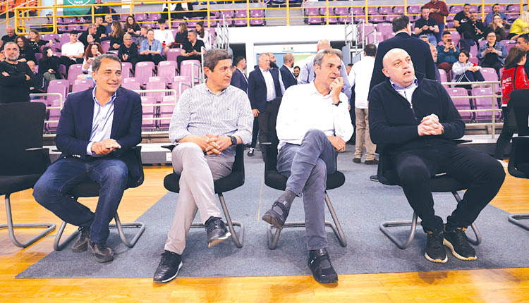 Ο Μητσοτάκης στο κλειστό στα “Δύο Αοράκια”