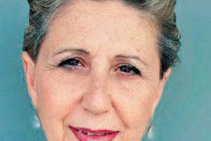 ΠΑΣΟΚ -ΚΙΝΑΛ. Στο ψηφοδέλτιο συμπεριλαμβάνεται το όνομα της Χρυσάνθης (Σάντυ) Χαλκιαδάκη-Αλεξάκη ως υποψήφιας βουλευτή στην Περιφερειακή Ενότητα Ηρακλείου.