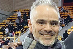 Να που μάθαμε και τον υποψήφιο δήμαρχο Ηρακλείου που θα κατεβάσει το ΚΚΕ. Ο φαρμακοποιός Δημήτρης Δουλουφάκης είναι, εκτός από υποψήφιος βουλευτής, και υποψήφιος δήμαρχος του κόμματος, όπως ο ίδιος ανακοίνωσε.