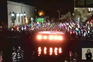 Δεν ξέρω πόσο το σκέφτηκε ο Αλέξης Τσίπρας, αλλά το είπε! «Τώρα στο αεροπλάνο, ρώτησα έναν Χανιώτη να μου εξηγήσει γιατί διαχρονικά δεν πάνε καλά εκλογικά οι Μητσοτάκηδες στην Κρήτη. Και ξέρετε τι μου απάντησε; Μα εμείς τους ξέρουμε, γι’ αυτό δεν τους ψηφίζουμε.