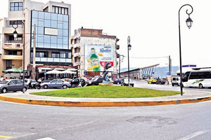 Κυκλοφοριακό: Συνεχίζονται οι αρρυθμίες στην πλ. 18 Άγγλων